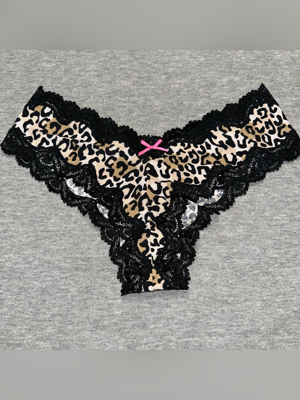 NWT Victoria’s Secret Vintage Sexy Little Things Cheeky Lace Trim Panties Medium
